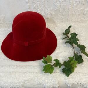 VINTAGE DACHETTES Red Mushroom Hat SzOS Velvet Victorian Regency 50s Era Costume
